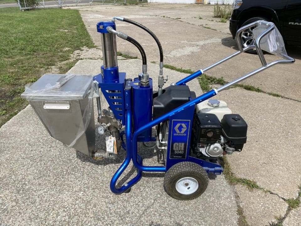 PreOwned New Graco GH 5040 Hydraulic Airless sprayer Spray Foam
