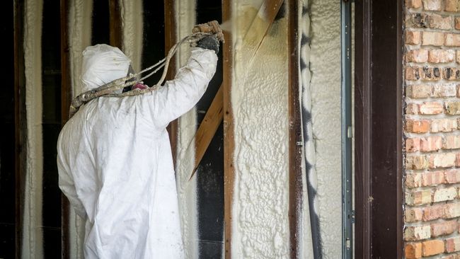 4 Ways Cold Weather Can Affect Your Spray Foam Job